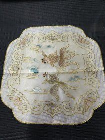回流老绣品