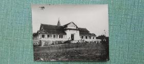 老挝琅勃刺邦地方的王宫 照片长20厘米宽15厘米