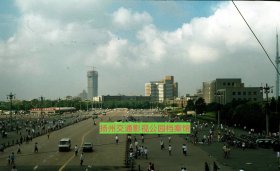 城市地标：1987年代人民广场