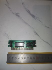 《红白游戏机，游戏卡》（裸卡，没有外盒，不知道什么内容，未测试好坏，不知道品质情况，盲盒）
