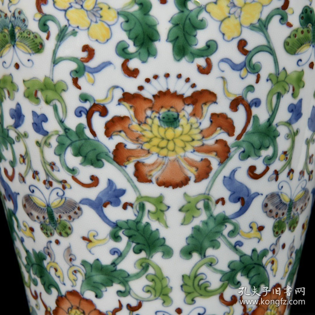 清雍正斗彩花卉纹梅瓶一对；33x16厘米