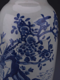 清青花手绘花鸟纹冬瓜瓶一对