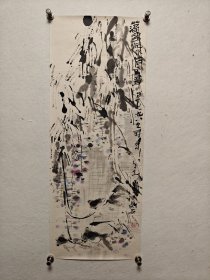 【杜振华】陕西著名画家，康师尧入室弟子，西安中国画院画家、西安美协理事、陕西花鸟画理事，西安电子科技大学研究生院导师，作品曾入展第九届全国美展（优秀奖）、中国国家画院第一届作品展、全国第一届工笔画大展 杜振华，祖籍北京，1944年生于西安，现为中国美协会员、西安美术家协会理事、西安中国画院一级美术师、国家有突出贡献中青年专家、西安电子科技大学研究生院导师、教授。