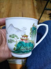 山水图案景德镇手绘茶杯，就一个，无磕碰。没盖子。