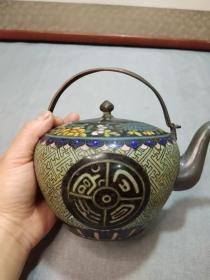 清代铜胎珐琅彩茶壶
