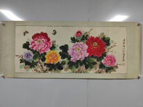 天津著名画家梁琦弟子陈寿鹏作品《牡丹》，陈寿鹏 1944年 山西人，早年居天津，为绘画大师梁崎先生的入室弟子，50年代参加孙其峰先生主板的天津二宫国画研究班，的孙其峰先生请授，78年为天津杨柳青画社特邀画家，他画风质朴典雅，功底扎实，立意新颖，作品曾参加85年法国国际绘画展并获奖，许多作品参加国内外美展。