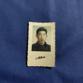 北京红卫照相(中年男人)