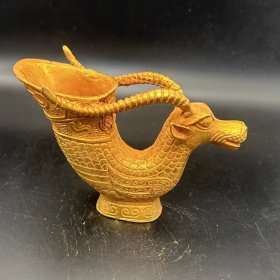 鎏金羊角酒杯，爵杯