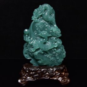 珍藏品天然四川帝王绿《龍凤呈祥》摆件 含底座，尺寸：17x9.2x3.5cm， 重量：317.8克，