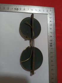 老茶镜
