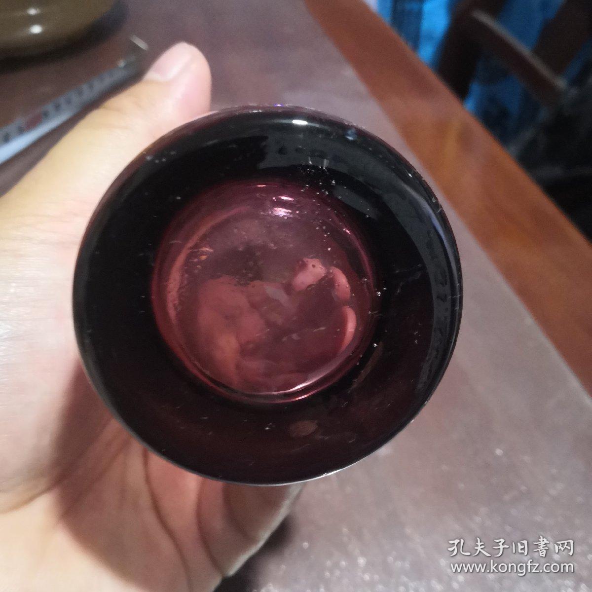 淡紫色琉璃插花瓶（口部有轻微小磕如图不影响整体美观）