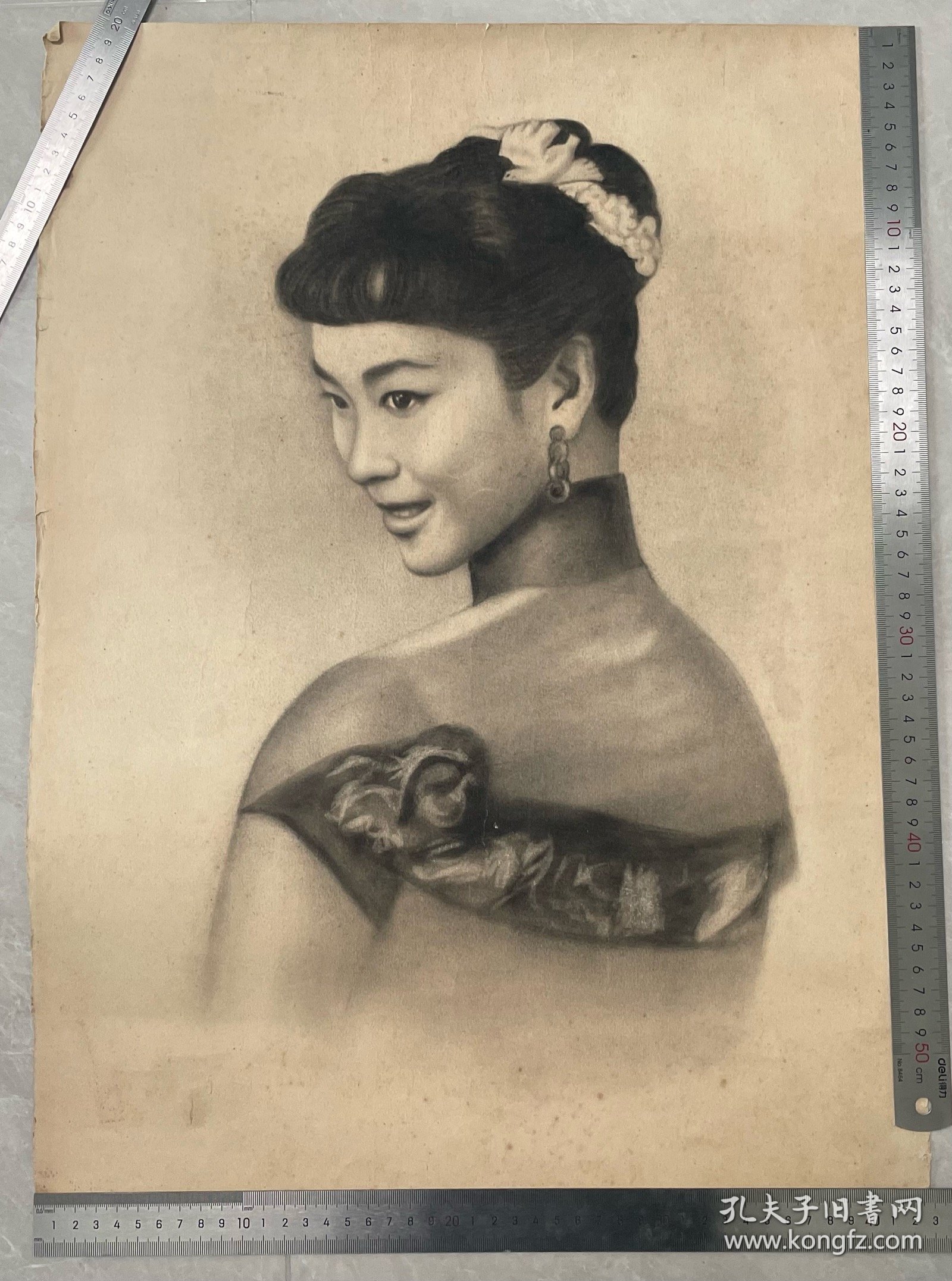 民国女明星毛妹画像两张