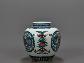 清乾隆斗彩螭龙纹罐16/15.5厘米