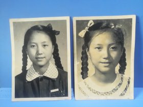 50年代同一个人2张长辫子美女老照片