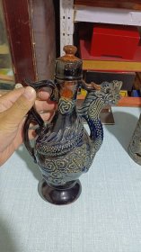 黑釉紫砂龙纹花瓶 ，酒瓶 全品26－14CM