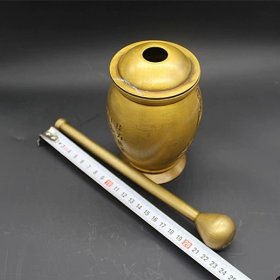黄铜刻字人物捣药罐