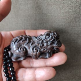 檀木貔貅把玩件.