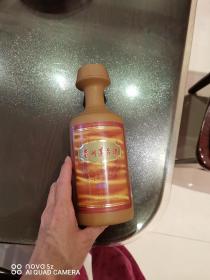 15年贵州茅台酒空酒瓶一套，全，有包装盒  。