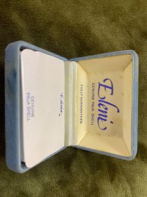 【海外回流  vintage中古】回流中古首饰盒  小年份  很实用  细节可见，内里带金或银色字迹   仔细看好图片，尺寸如图，有瑕疵，介意勿拍，谨慎下单！出售不退！偏远地区邮费联系客服另算！