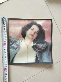 40开明星海报:胡慧中（覆膜）（买其它的可以赠送这张）