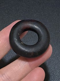 高古老玉玉环袈裟环，皮壳包浆自然，越盘越漂亮。