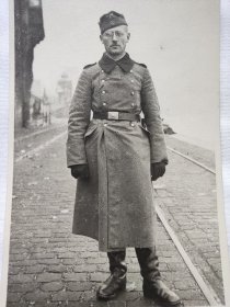 德军士兵肖像照 明信片照片 德军士兵照片 二战德军士兵照片 二战德军老照片 德国老照片 二战老照片 德军照片 照片长13.5厘米，宽8.5厘米