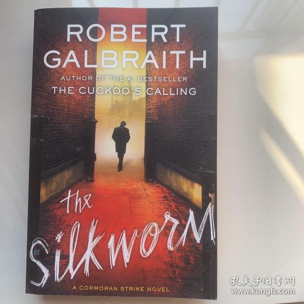 The Silkworm (A Cormoran Strike Novel)蚕，美国版