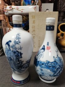 酒瓶珍品收藏:青花金瓶梅一套，品相完美