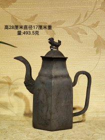乡下收来老锡酒壶一个，保存完整，图案清晰漂亮，正常使用！尺寸如图！