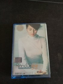 《梁咏琪2001最新国语专辑》磁带，华纳供版，美卡发行，中国音乐家音像出版
