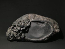 旧藏端砚 花开富贵砚随石形款：陈鸿寿