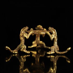 旧藏纯铜鎏金三龙油灯 长9厘米，高3.5厘米，重77克