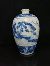 瓷梅瓶：青花山水纹梅瓶，尺寸31.5X20厘米。