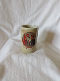 老物件红色纪念1968年年江西景德镇生产的陶瓷景德镇陶瓷笔筒收纳罐