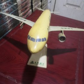 春秋航空飞机B-6301模型摆件