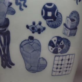 清青花博古纹双耳瓶一对