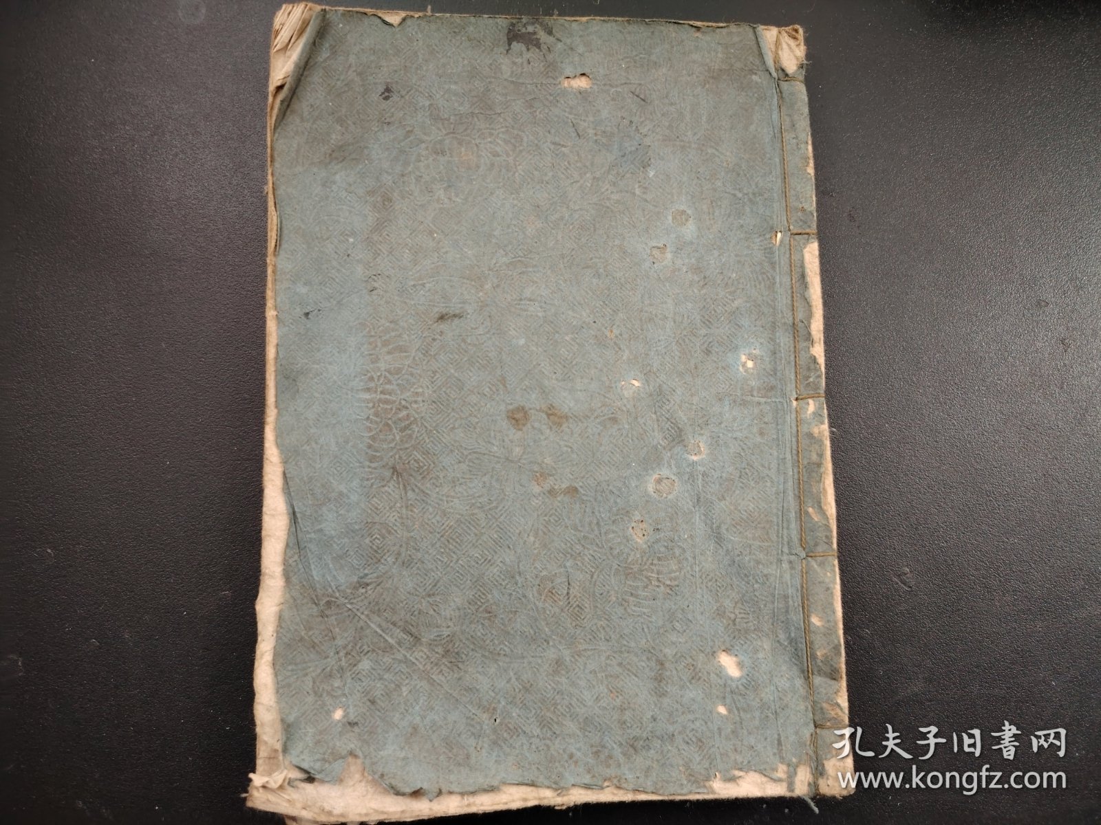 1830年古写本《忠臣軍書午毛記》存一册，大开本，手抄本，字迹清晰精美，尺寸24*17