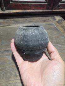 高古小黑陶罐，两半断粘