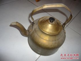 老民国时代的纯黄铜打造的大号热水壶（包浆醇厚，至今仍可使用）