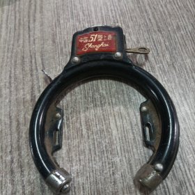 中国51型上海自行车锁。正常使用