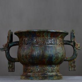 珍藏西周时期铜礼器簋盆