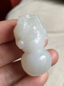 和田玉，羊脂白玉级葫芦 鹅衔如意佩