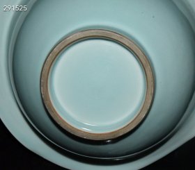 珍藏宋代龙泉釉花边大碗