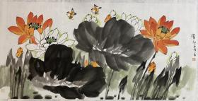 劉德功，(1962.2—)筆名魯石，山東人。擅長(zhǎng)中國(guó)畫(huà)。1986年至1988年在中國(guó)畫(huà)函授大學(xué)平頂山分校學(xué)習(xí)；1991年入中央美術(shù)學(xué)院中國(guó)畫(huà)系進(jìn)修?，F(xiàn)任中國(guó)美術(shù)家協(xié)會(huì)會(huì)員，中國(guó)美術(shù)家協(xié)會(huì)河南創(chuàng)作中心專職畫(huà)家。中國(guó)煤礦美術(shù)家協(xié)會(huì)副主席，河南省國(guó)畫(huà)家協(xié)會(huì)常務(wù)理事。平頂山煤礦(集團(tuán))建材公司工會(huì)副主席。