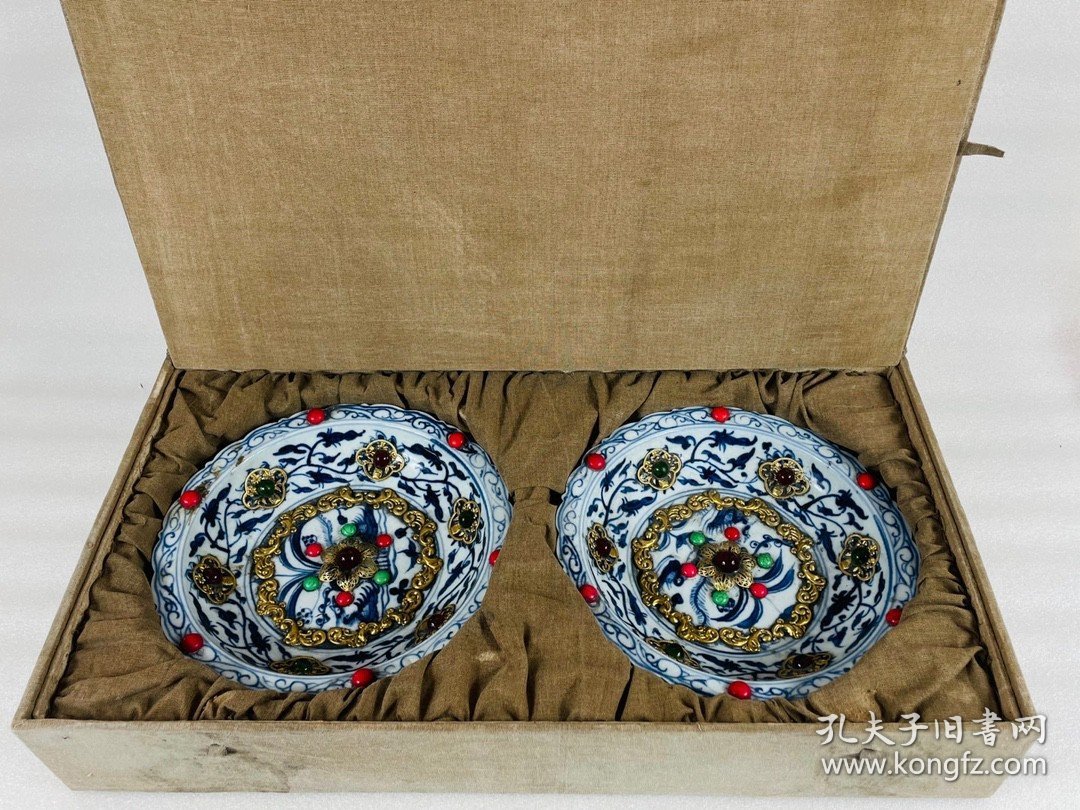 旧藏●回流明宣德青花包金镶宝石赏盘