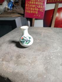 七十年代广东大埔高陂松鹤瓷瓶