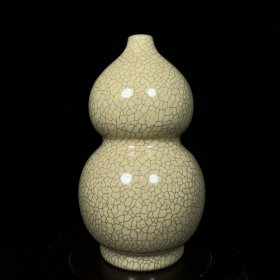 宋哥窑葫芦瓶，高19.5直径11cm，