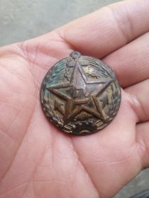 五十年代徽章锚出头。