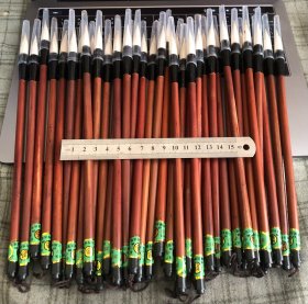 毛笔 全新未使用的毛笔 真实库存 品相尺寸以图为准 标价是一支的价格 有需要的直接拍 不包邮