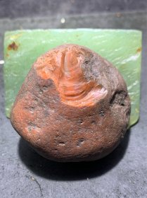 精美开口柿子红南红玛瑙原石一颗，